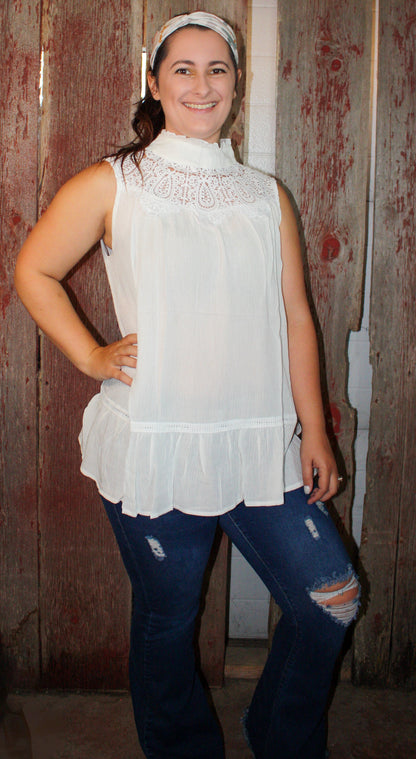 Lace Trim Sleeveless Tunic